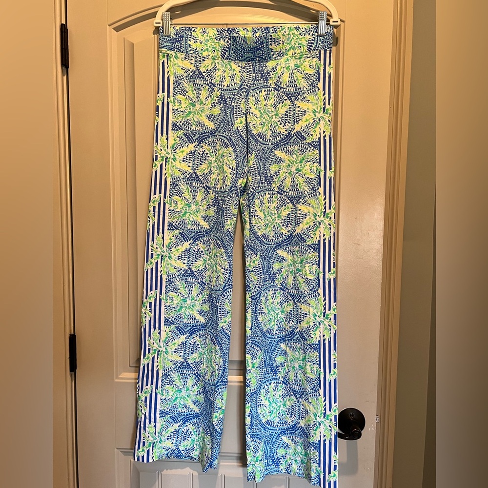 Lilly pants, like new condition! Small. Smoke and pet free home
$50